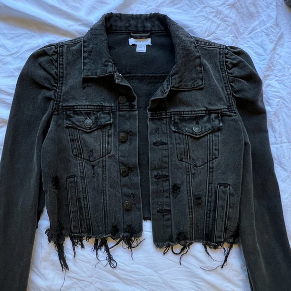 Forever 21 Frayed Puff-Sleeve Denim Jacket Size Small Color Washed Black - Picture 3 of 11